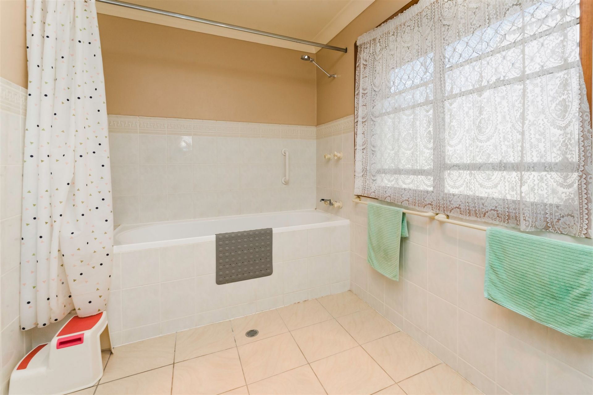 28 McNeilly Street..., NORVILLE Four Walls Realty