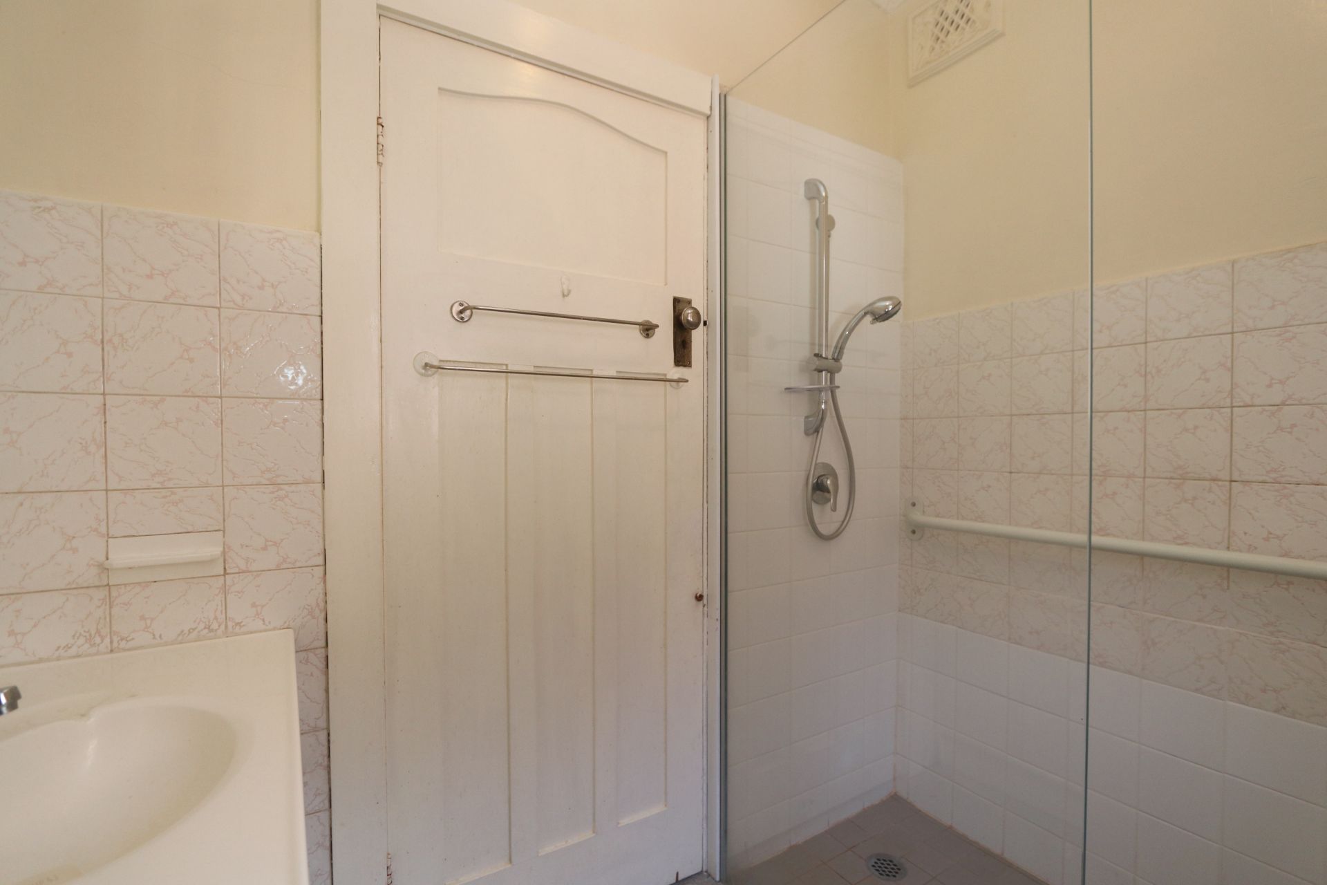 9 Lithgow Street, Goulburn Goulburn First National Real Estate