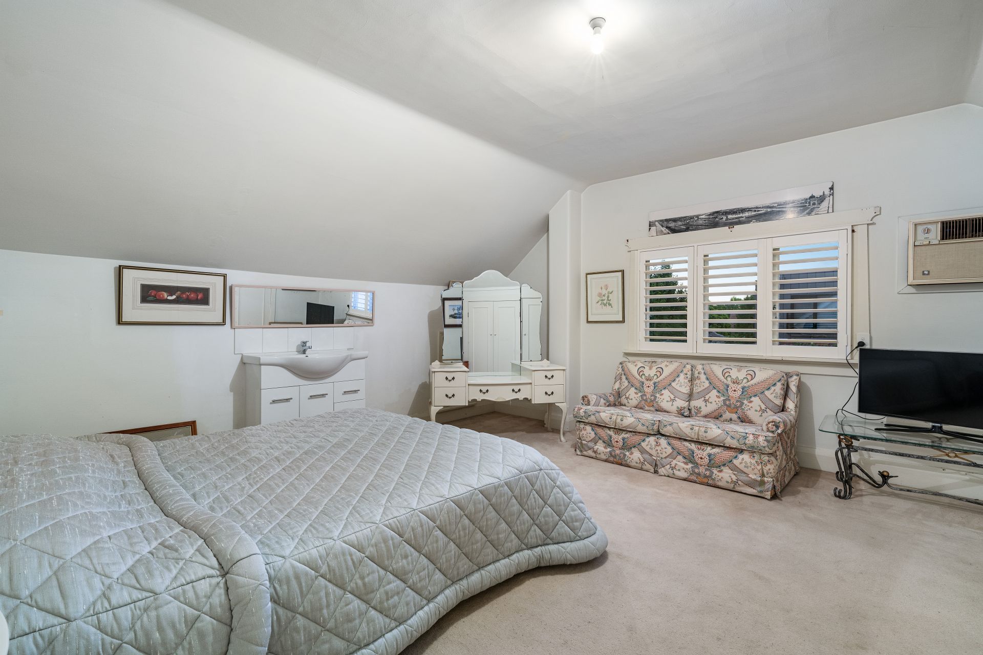 Kay & Burton 7 Harvey Street, Malvern