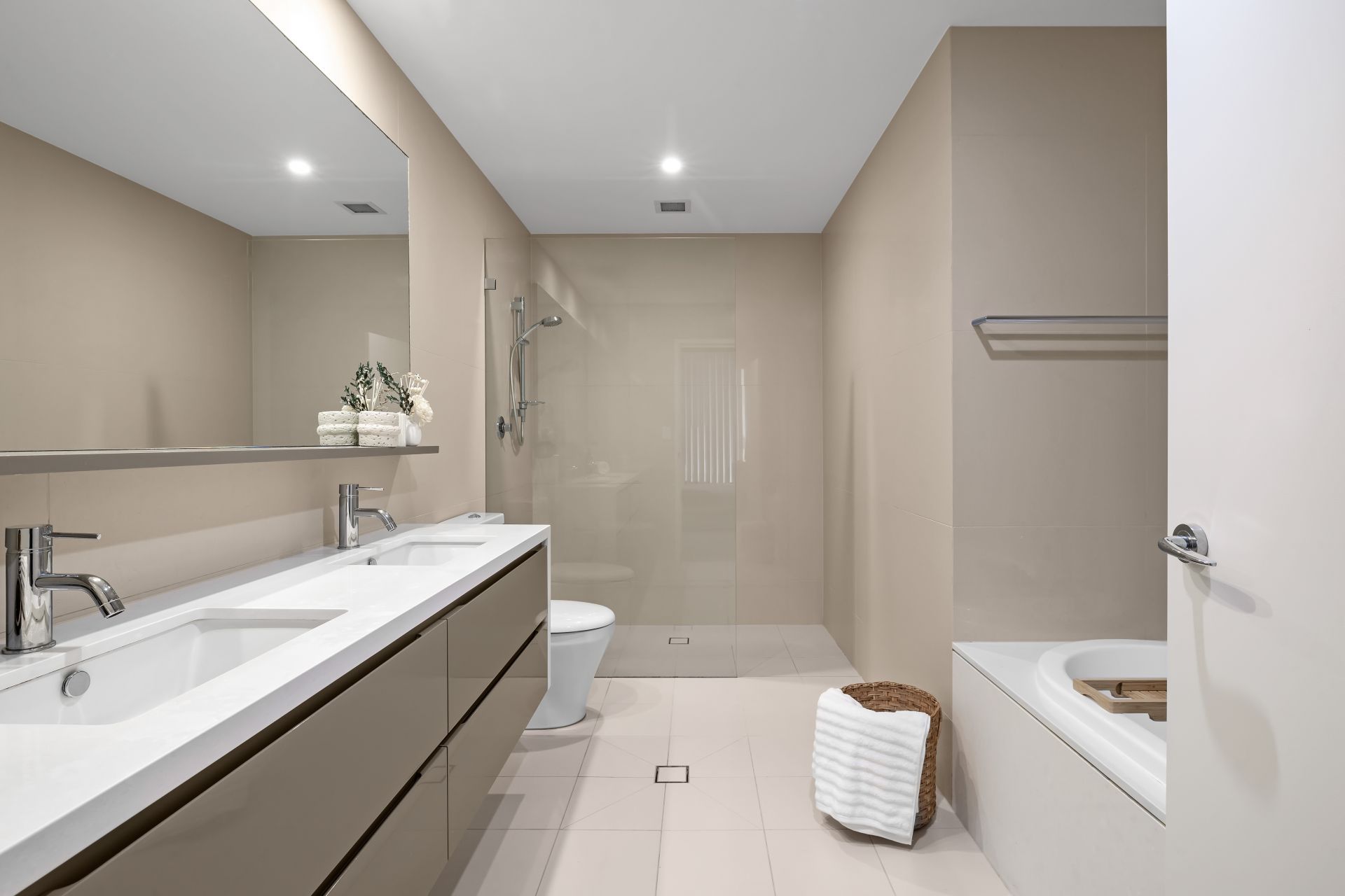 Real Estate For Sale 502/18 Woodlands Avenue Breakfast Point , NSW