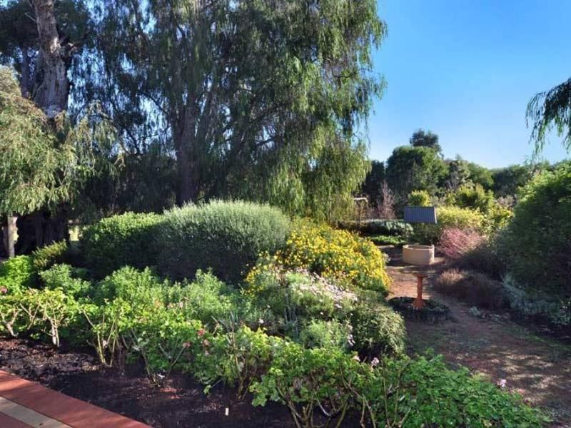 Real Estate For Sale 24 Slattery Way Dardanup West , WA