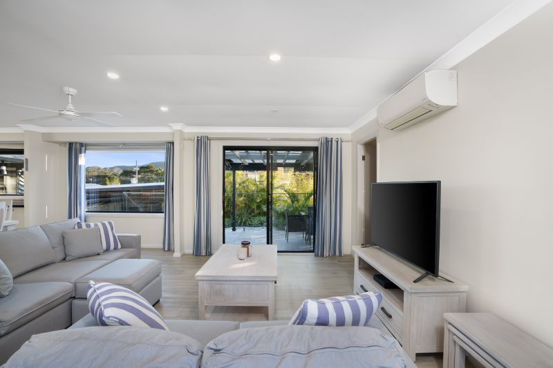 Real Estate For Sale 15 Scarborough Place Bateau Bay , NSW