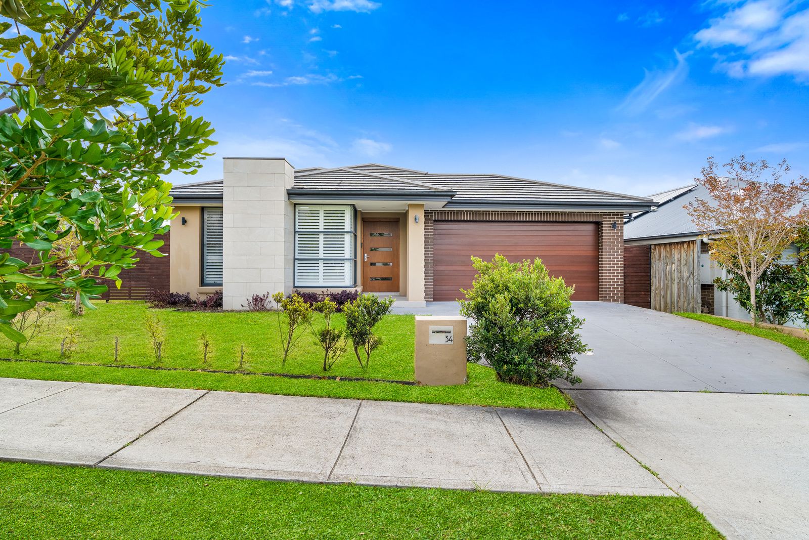 Real Estate For Lease 34 Paxton Street Gledswood Hills , NSW