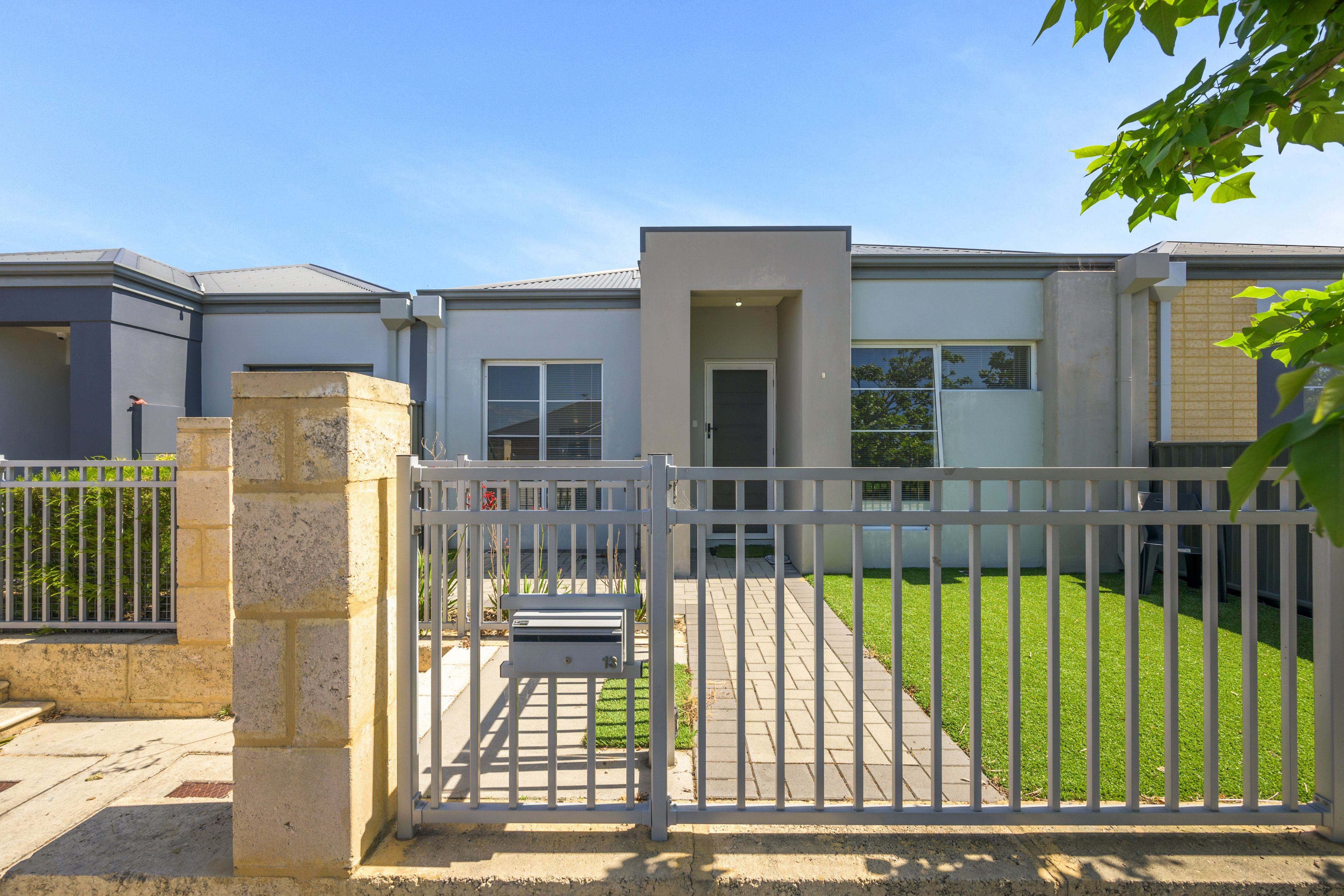 Real Estate For Sale 13 Pyramid Road Harrisdale , WA