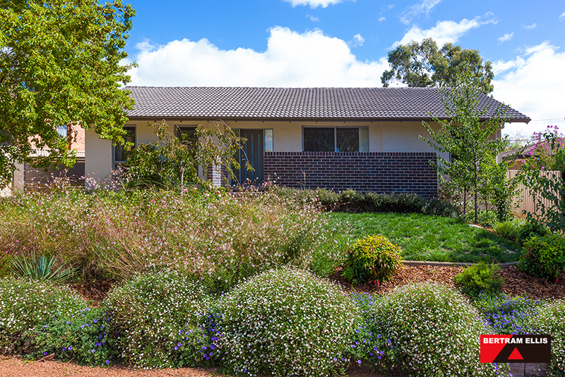Real Estate For Sale 72 Namatjira Drive Stirling , ACT
