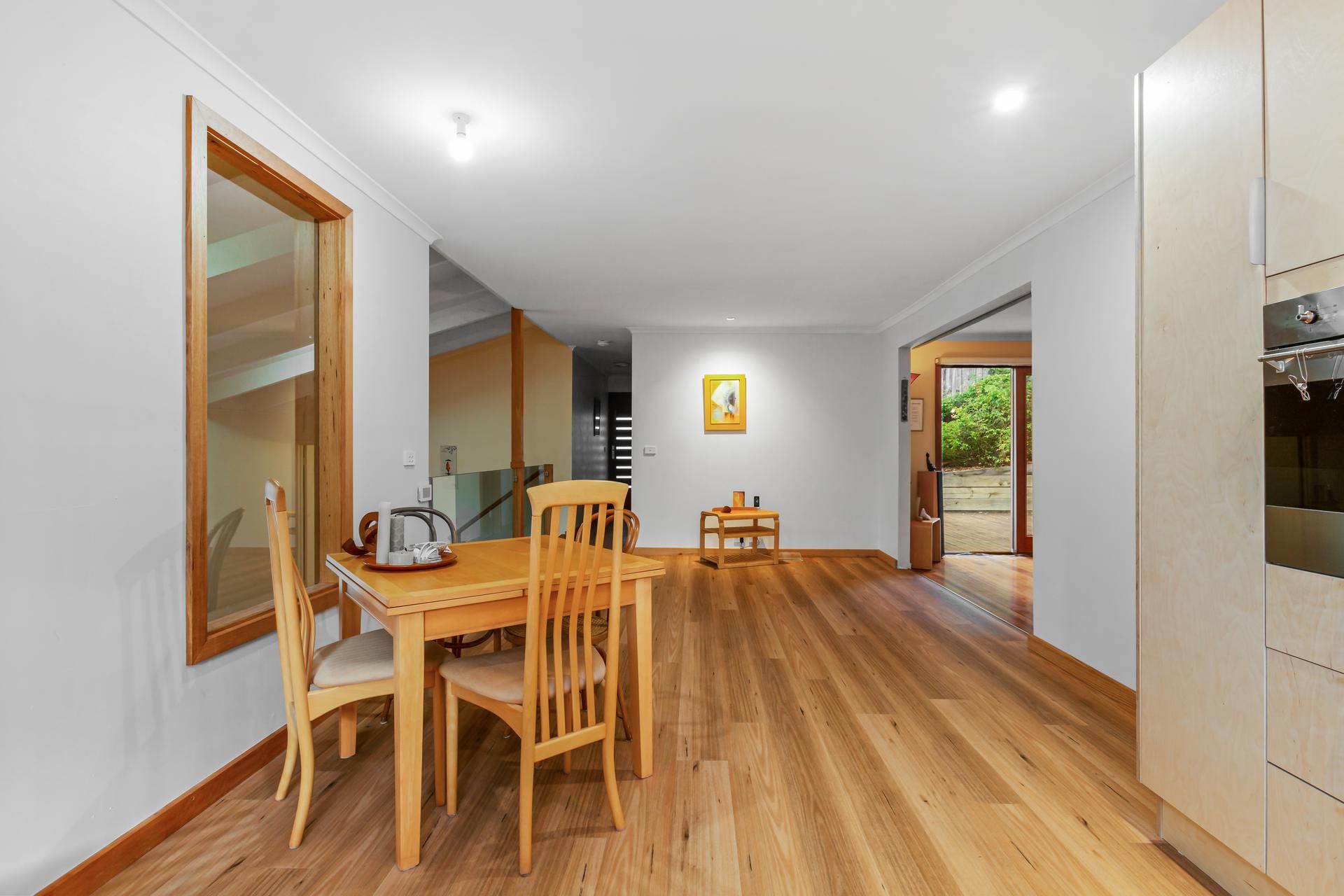 6 Glenwright Avenue, Woori Yallock OBrien Real Estate