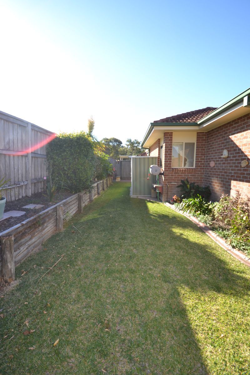 1/145 Scott Street, Shoalhaven Heads First National Coast & Country