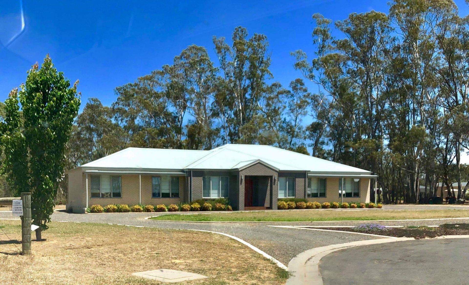 3 Simmie Court, Junortoun DCK Real Estate