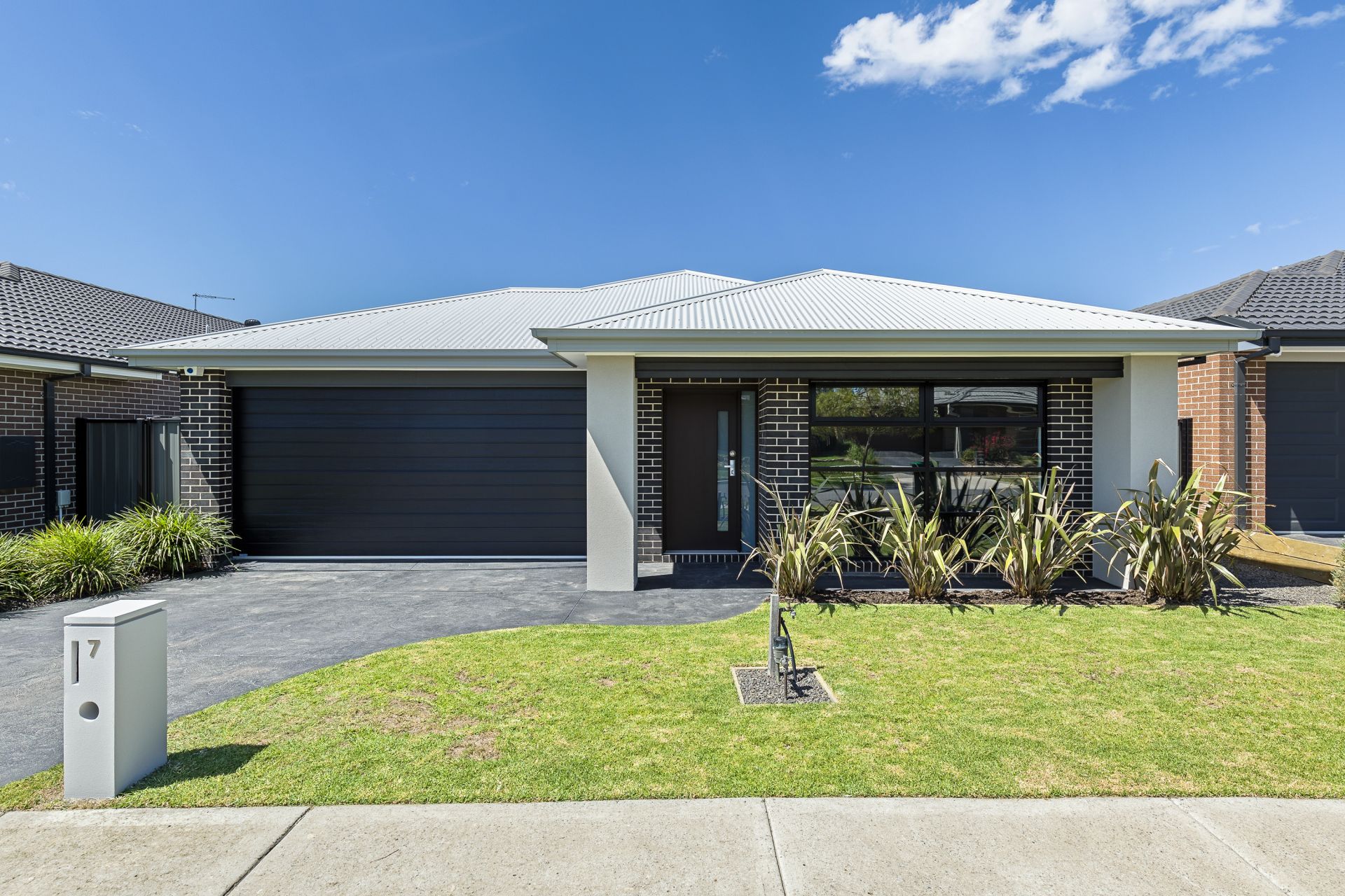 7 Oatmeal Way, Mernda Resider Real Estate