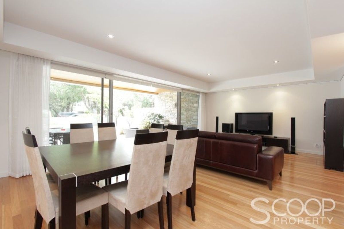 Real Estate For Sale 1/5 The Avenue Crawley , WA