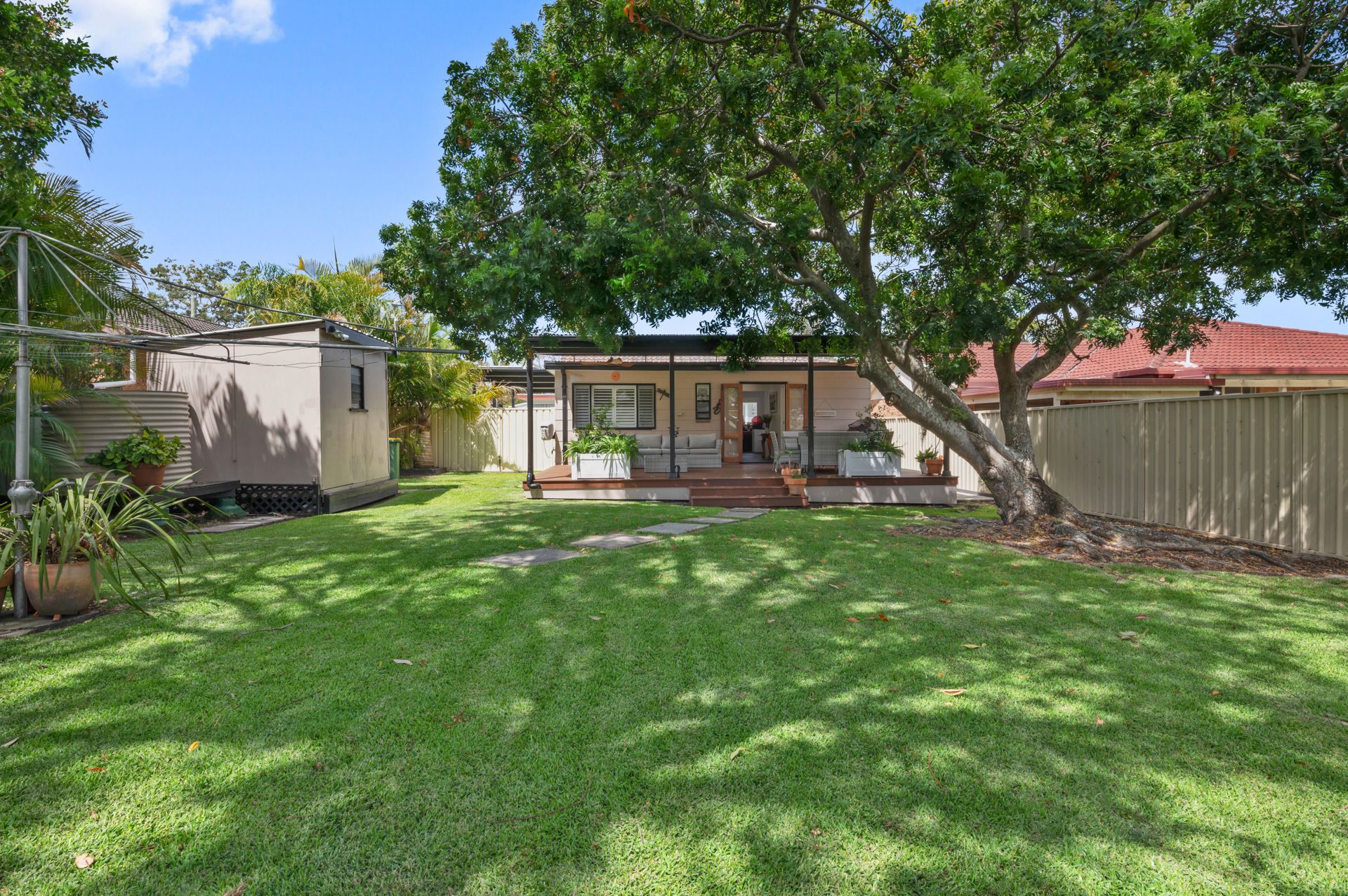 Real Estate For Sale 38 Manoa Road Budgewoi , NSW