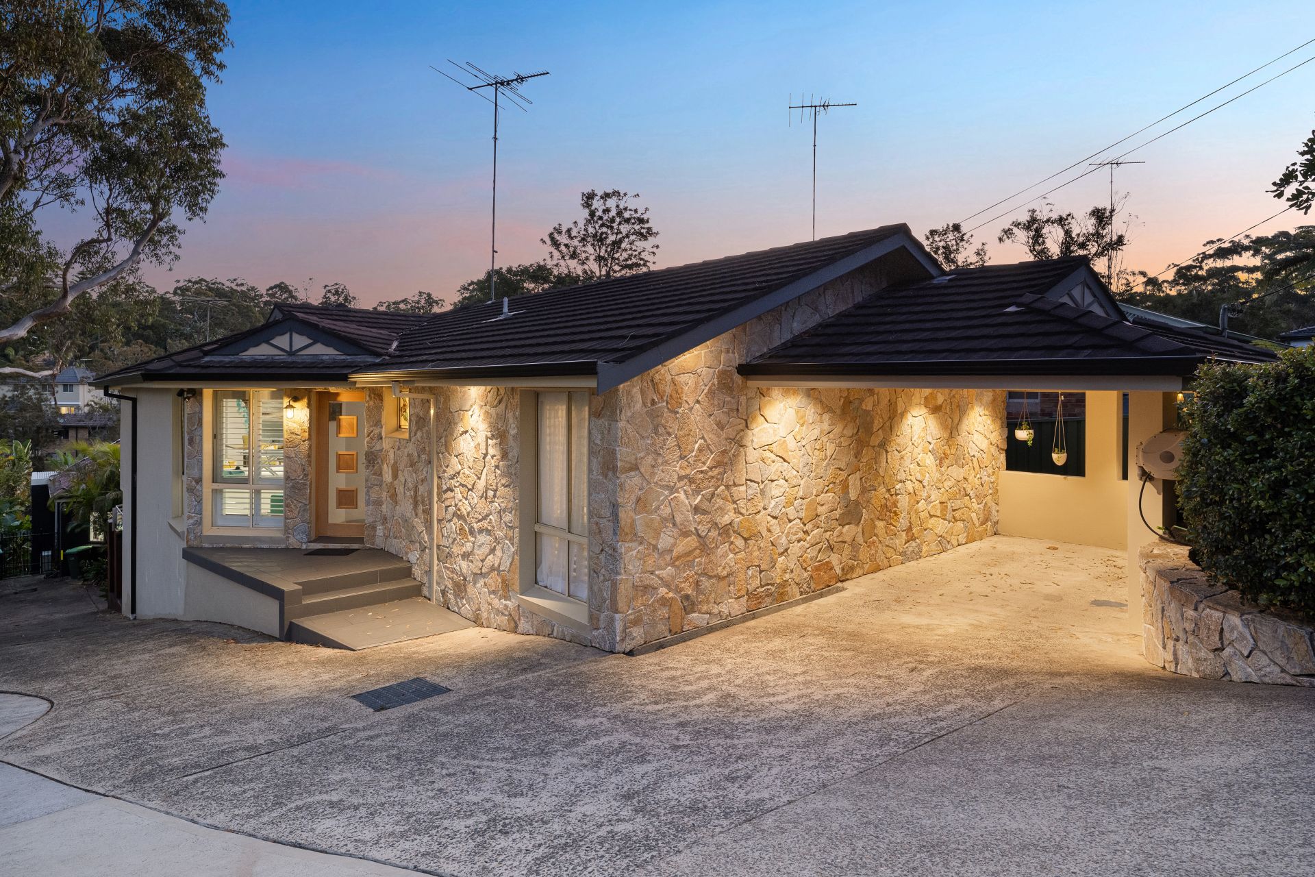 100 Matson Crescent, Miranda Pulse Property Agents