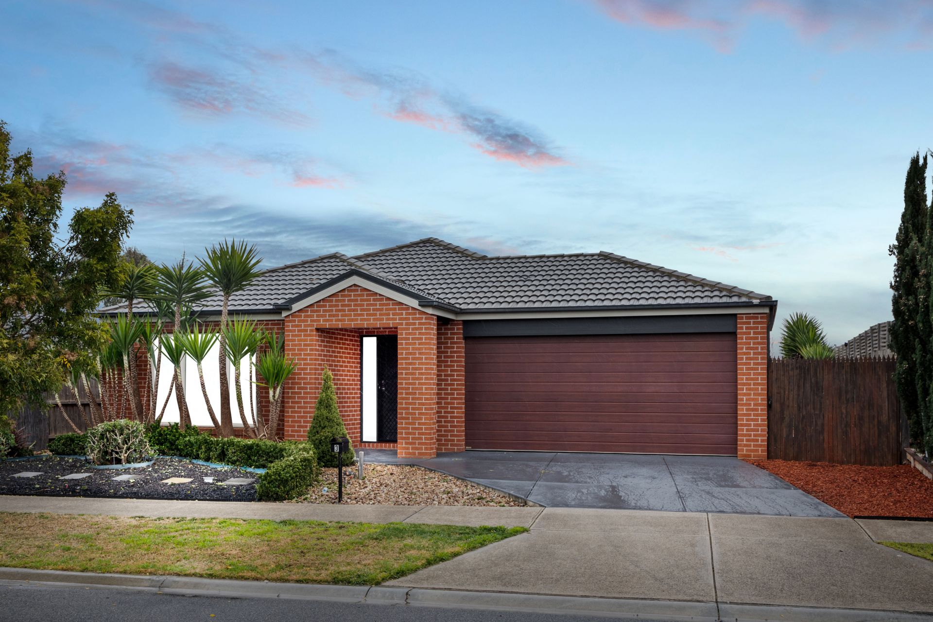 3 Toogoolawah Drive, Melton South OBrien Real Estate