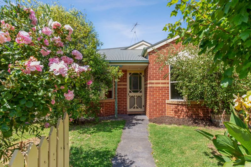 Real Estate For Lease 2/2 Grove Road Barwon Heads , VIC