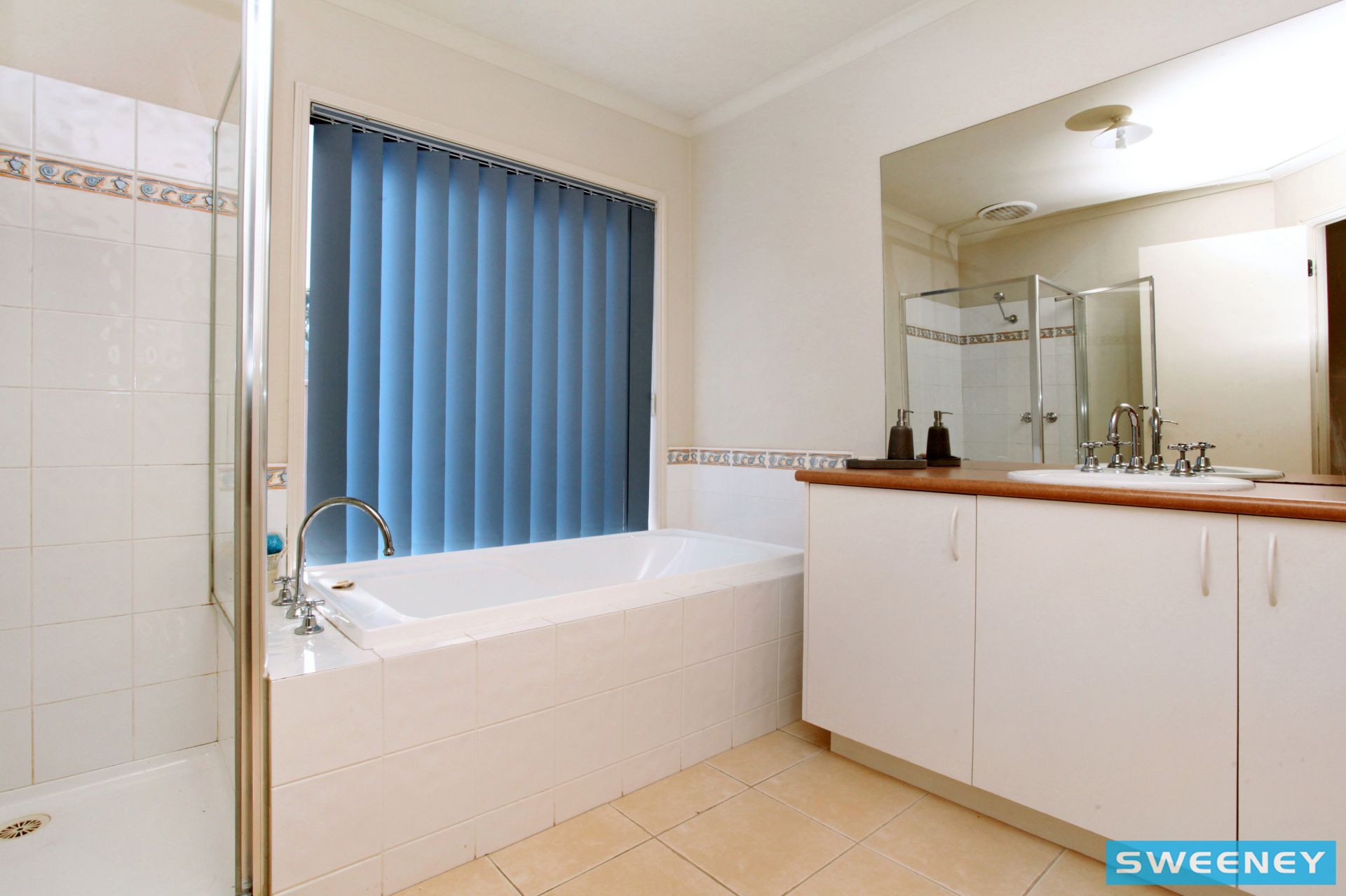 7 Daintree Retreat, Caroline Springs Sweeney Estate Agents