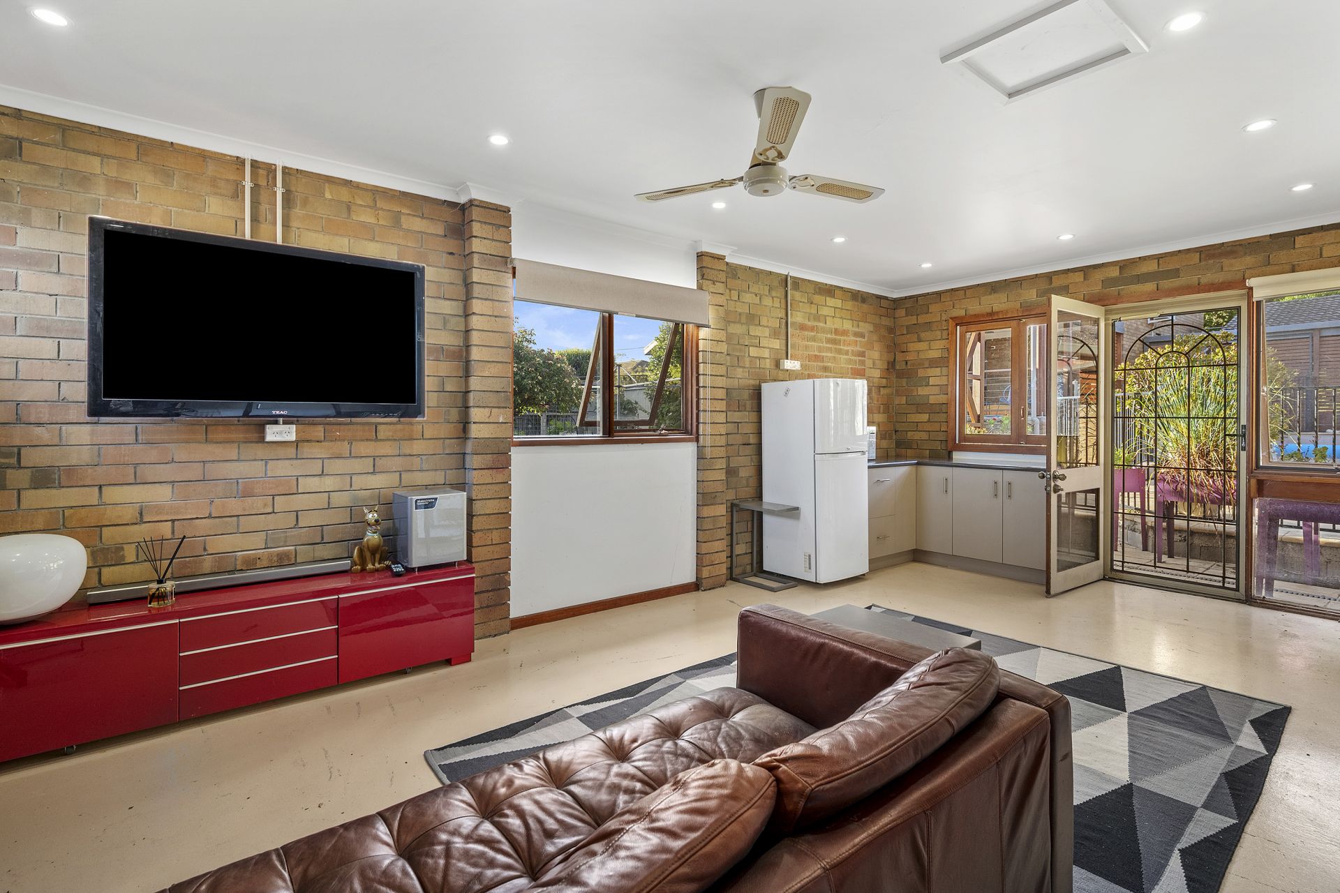 2 The Strand, Kennington Bendigo Ballarat Real Estate Pty Ltd