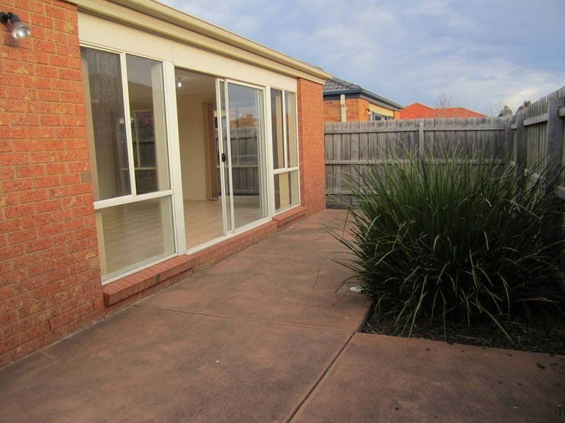 3 Annandale Mews, POINT COOK Sweeney Estate Agents
