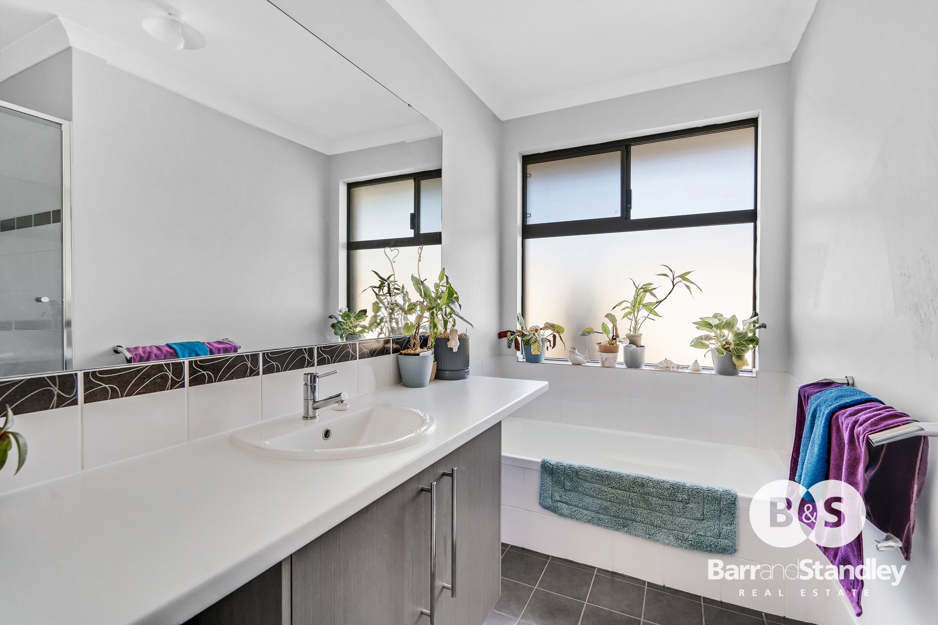 73 Chestnut Boulevard Millbridge , WA