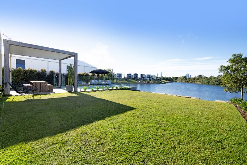 Real Estate For Sale 14 Sanctuary Court Mermaid Waters , QLD