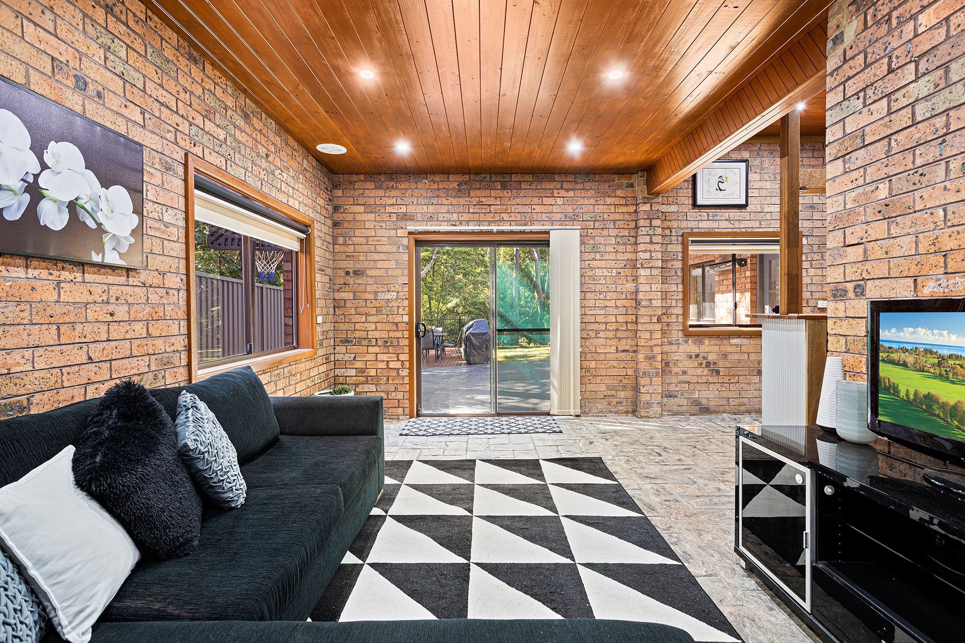 Real Estate For Sale 8 Roebourne Street Yarrawarrah , NSW