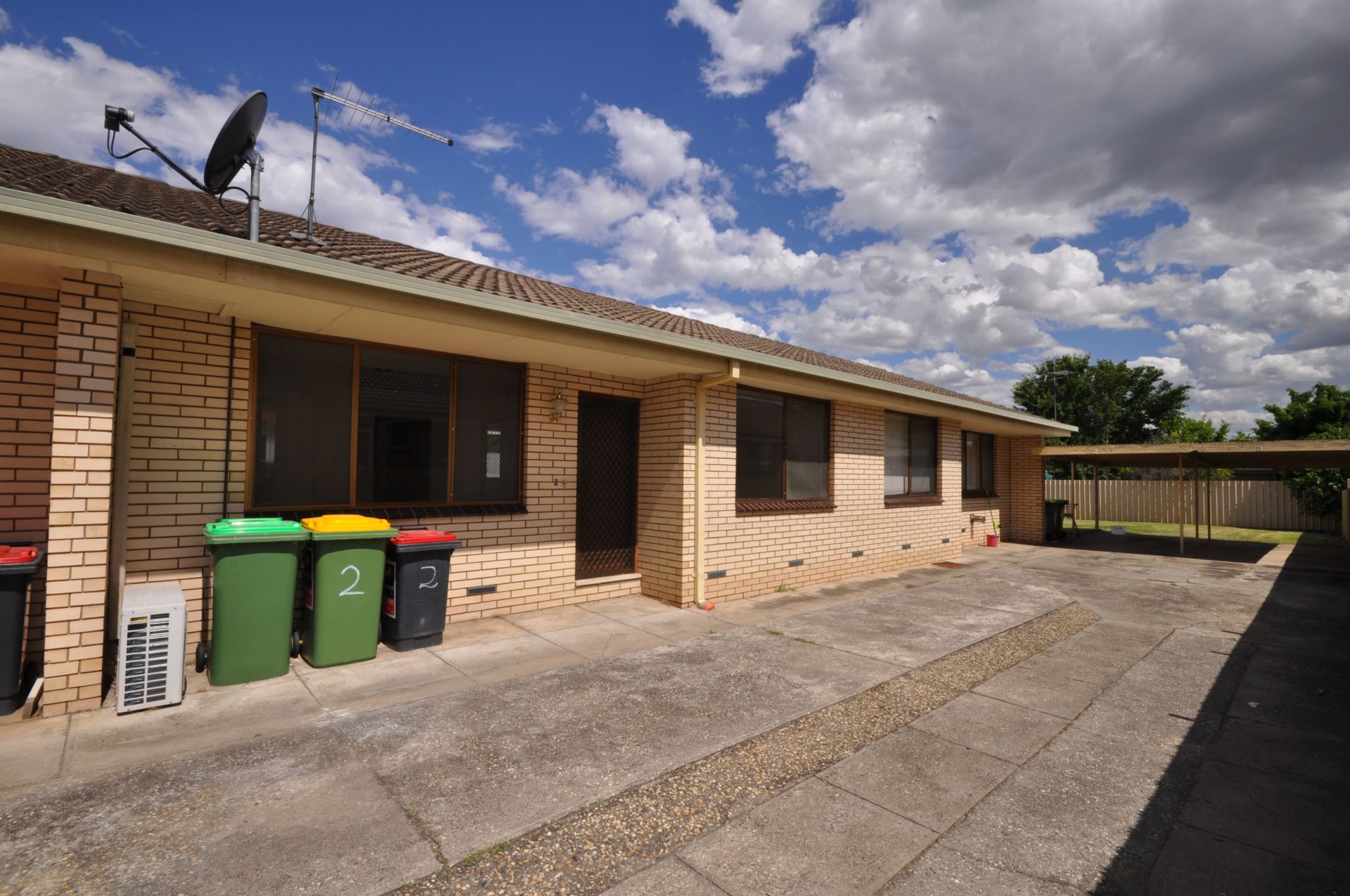2/179 Union Road, North Albury Kane Real Estate