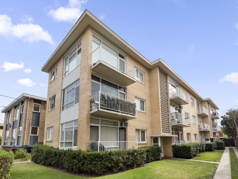 Real Estate For Sale 11/17A The Esplanade Geelong , VIC