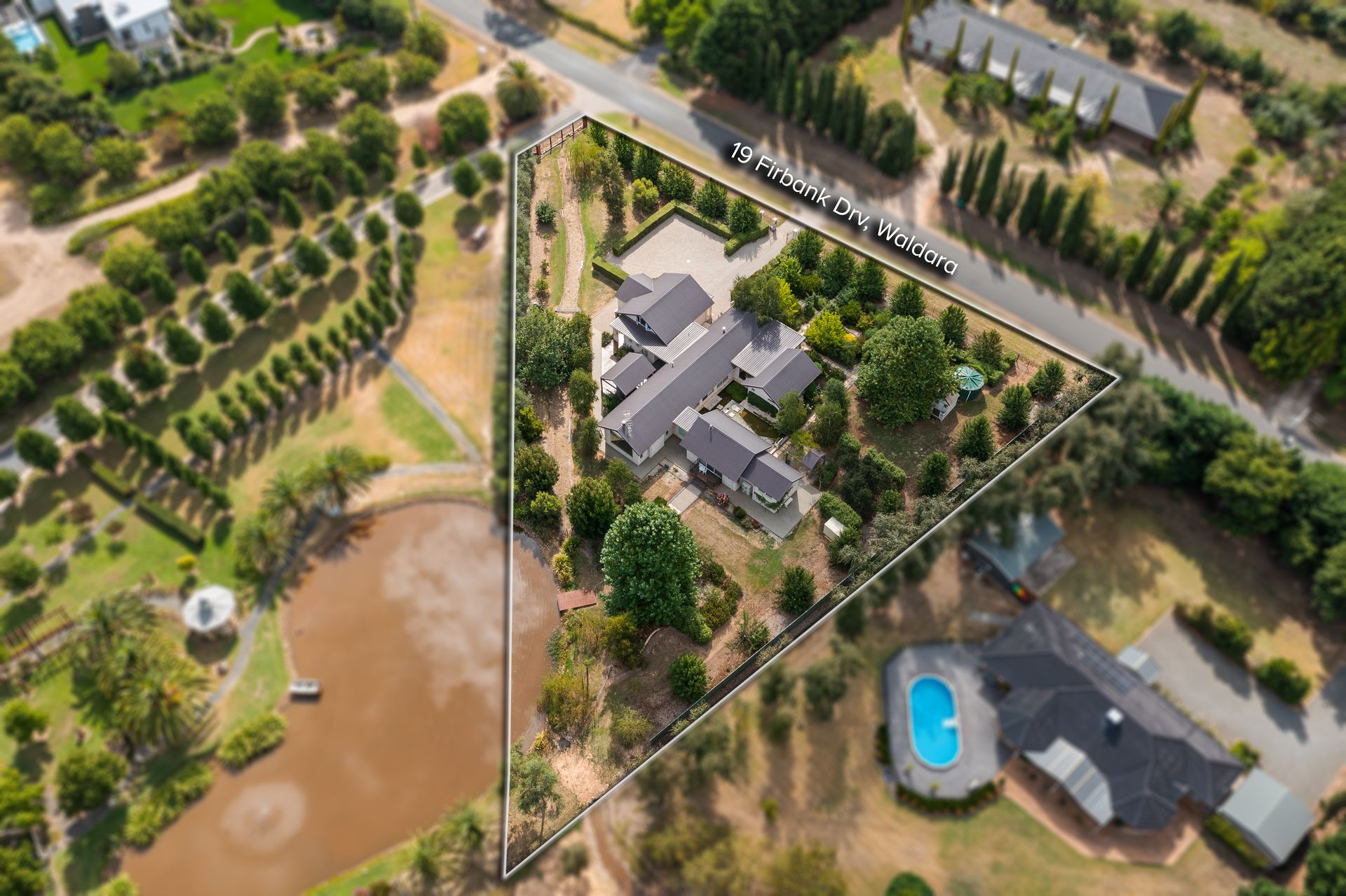 19 Firbank Drive, Waldara OBrien Real Estate