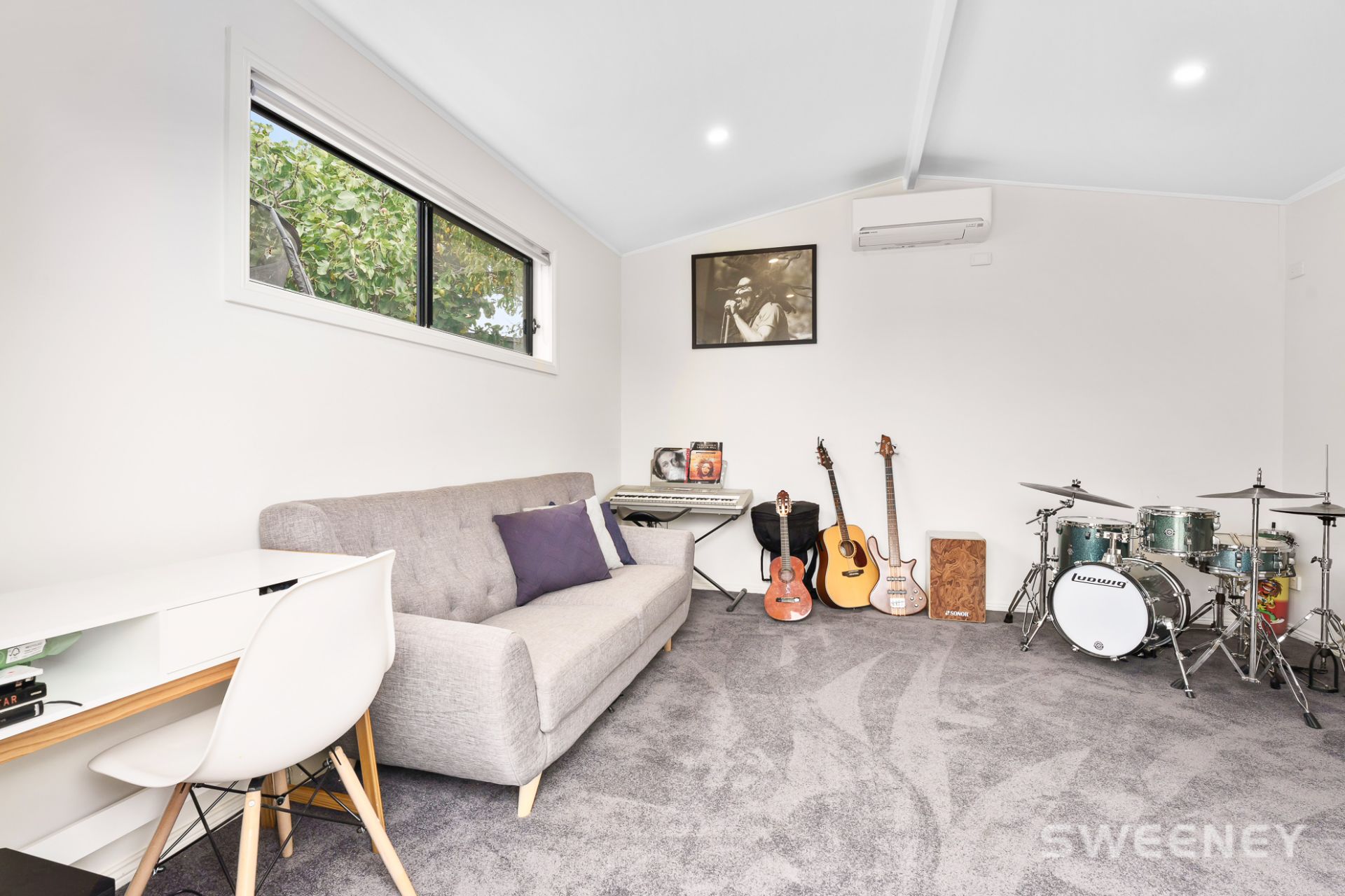 21 Whitehead Court, ALTONA MEADOWS Sweeney Estate Agents