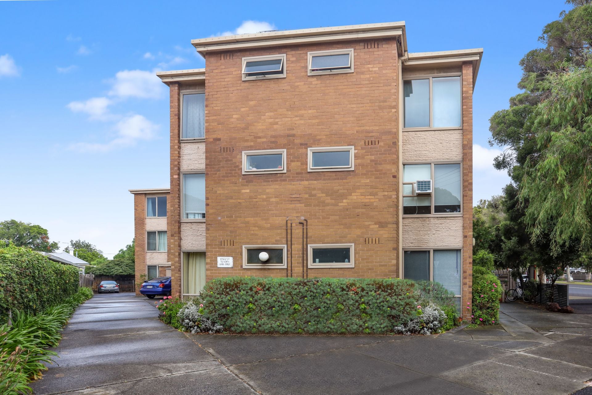 8/99 Melbourne Road, Williamstown Sweeney Estate Agents