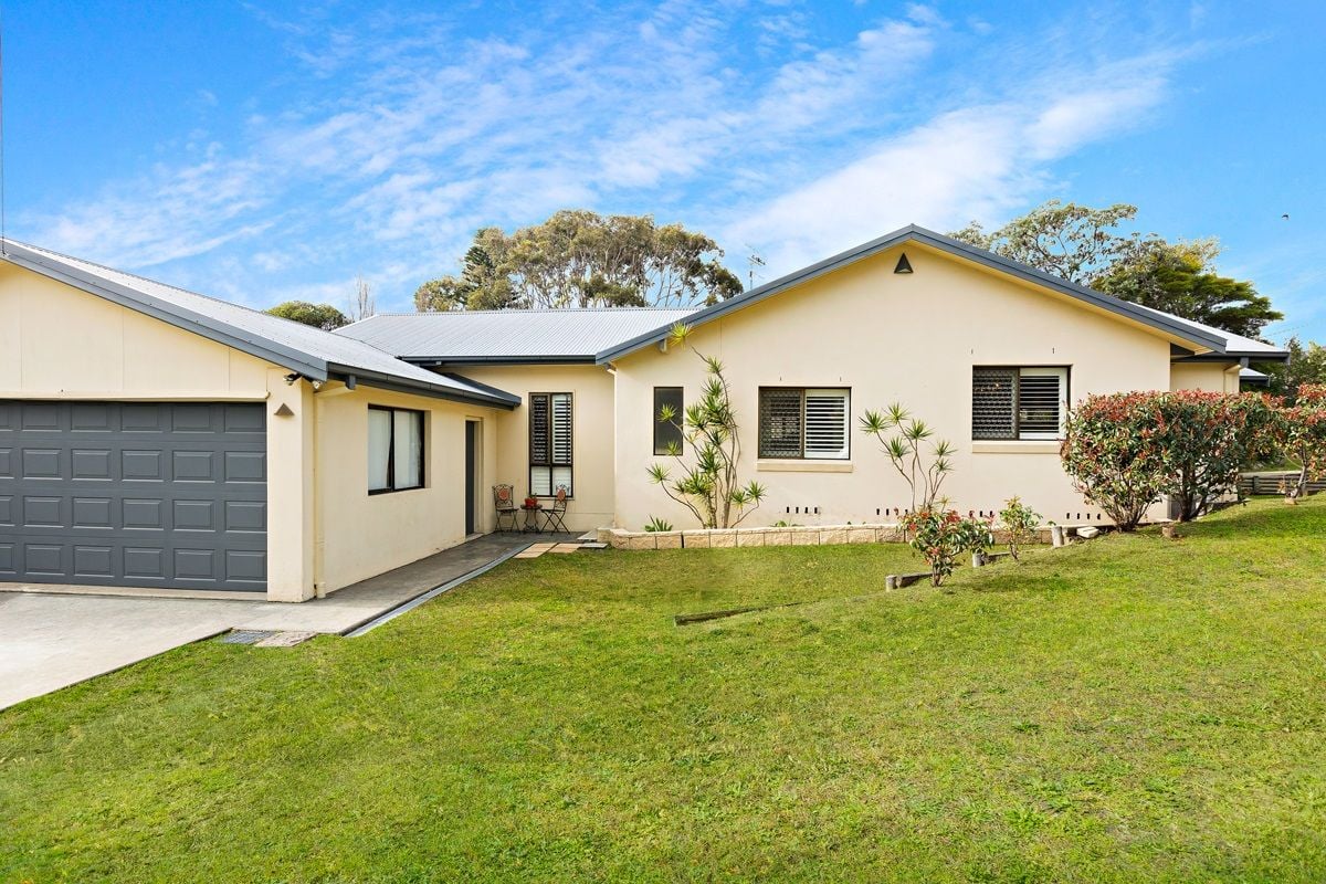 Real Estate For Sale 2 Poplars Avenue Bateau Bay , NSW