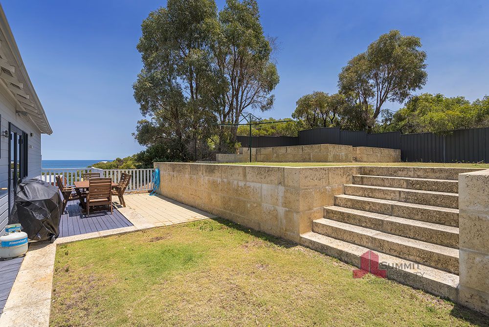 Real Estate For Sale 18 Carleen Avenue Binningup , WA