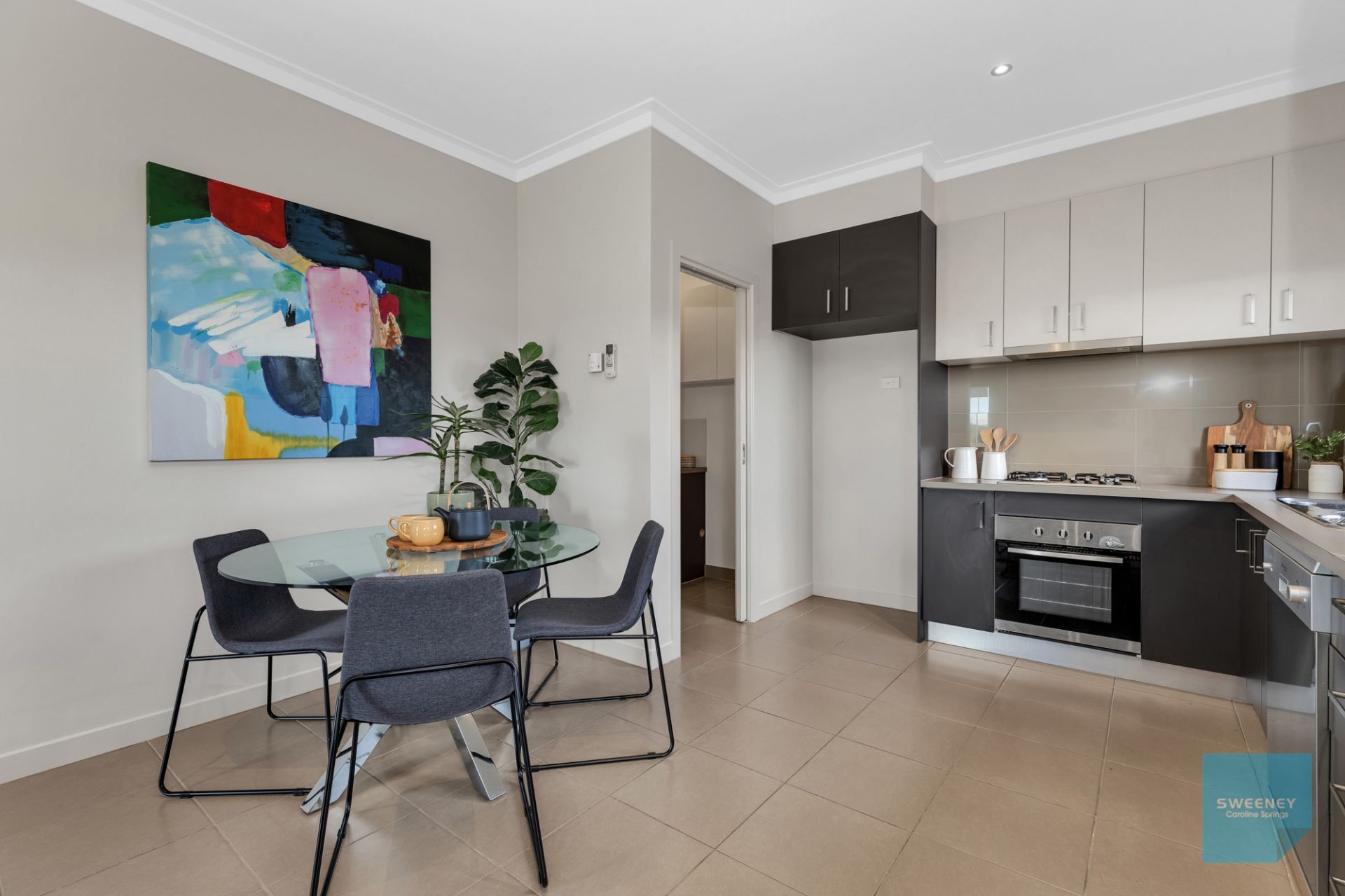 6/6977 Lancefield Drive, CAROLINE SPRINGS Sweeney Estate Agents