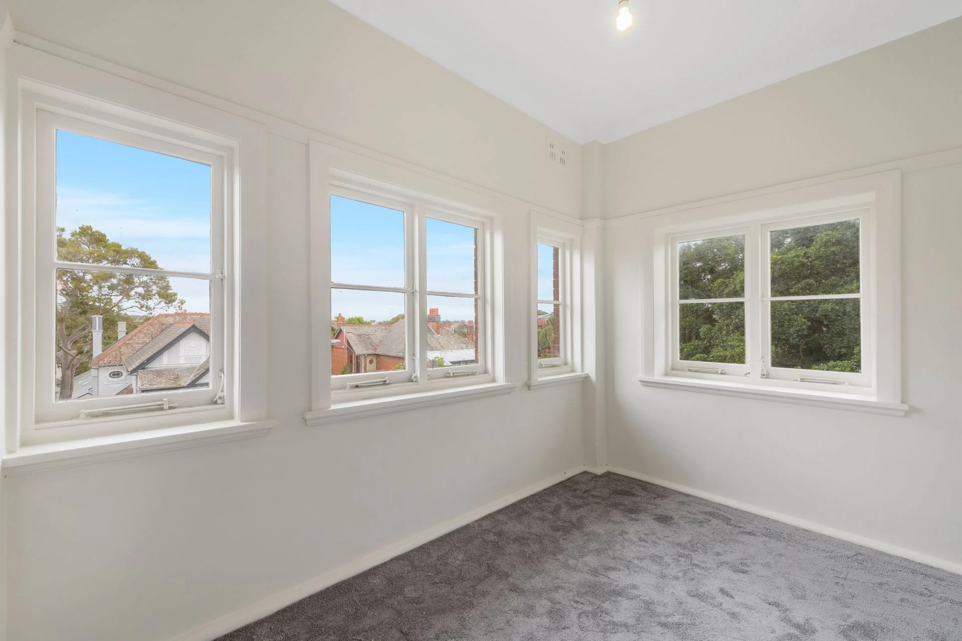 12/413 Glebe Point Road, Glebe Garry White Real Estate