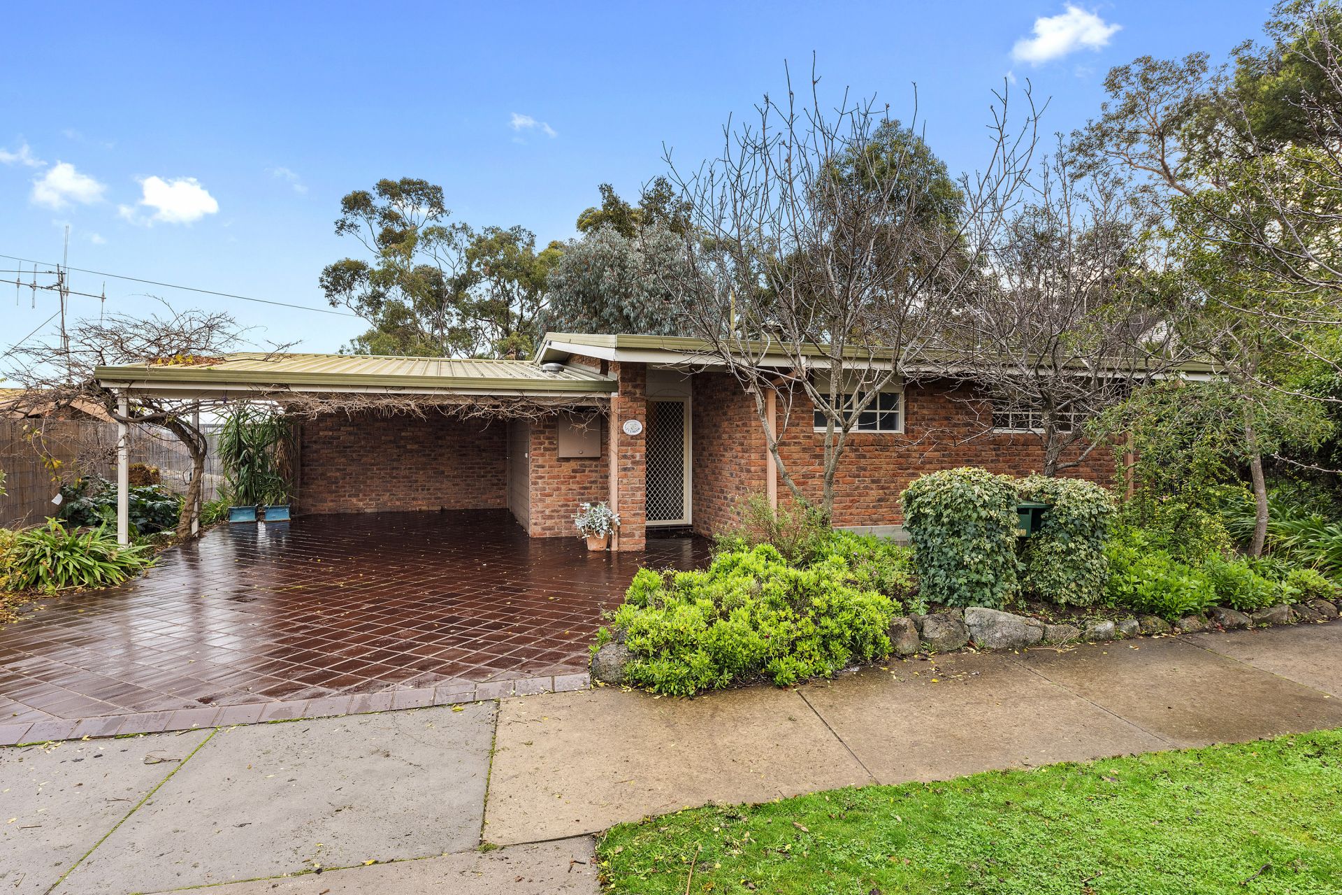 5 Cotswold Crescent, Kennington DCK Real Estate