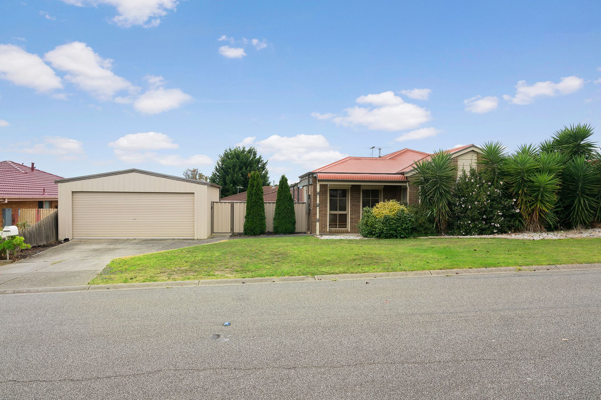 Real Estate For Lease 5 Pater Close Narre Warren , VIC