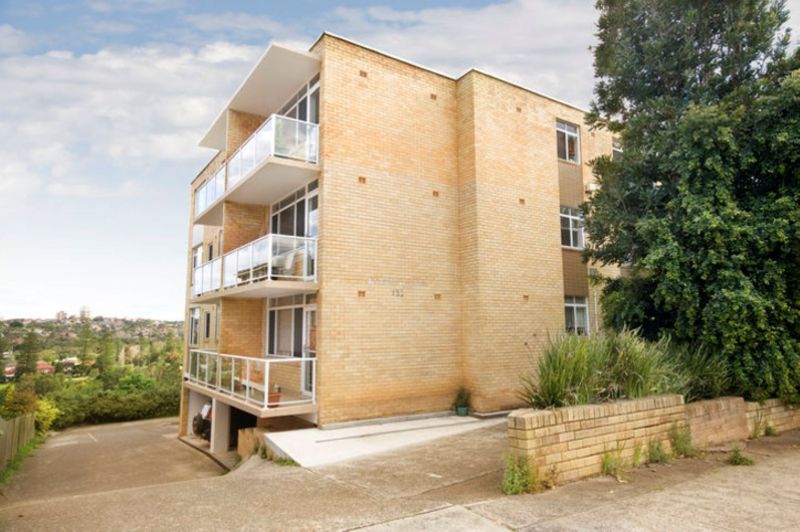 Real Estate For Lease 2/132 Queenscliff Road Queenscliff , NSW