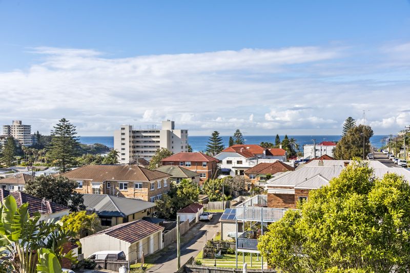 Real Estate For Sale 4/32 Undercliff Road Freshwater , NSW