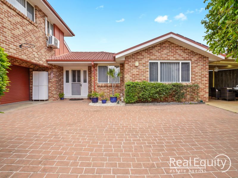 Real Estate For Sale 8B Gunners Mews Holsworthy , NSW