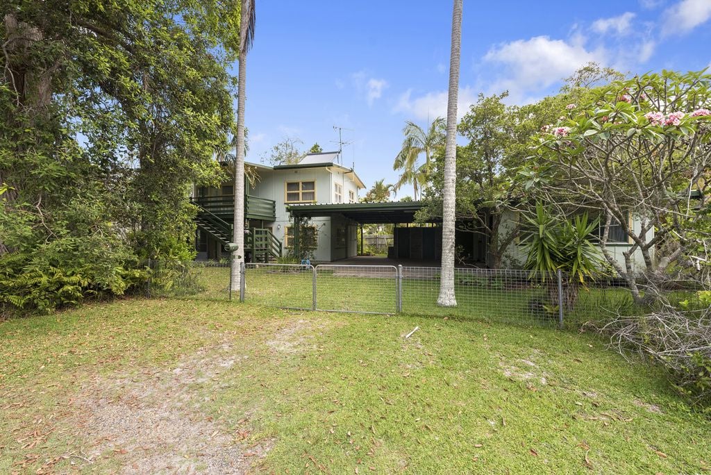 Real Estate For Sale 41 Arrawarra Beach Road Arrawarra , NSW
