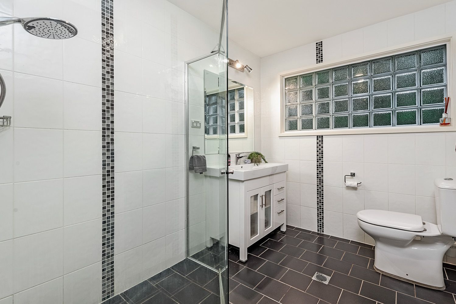 Real Estate For Sale 18A Handley Avenue Thornleigh , NSW