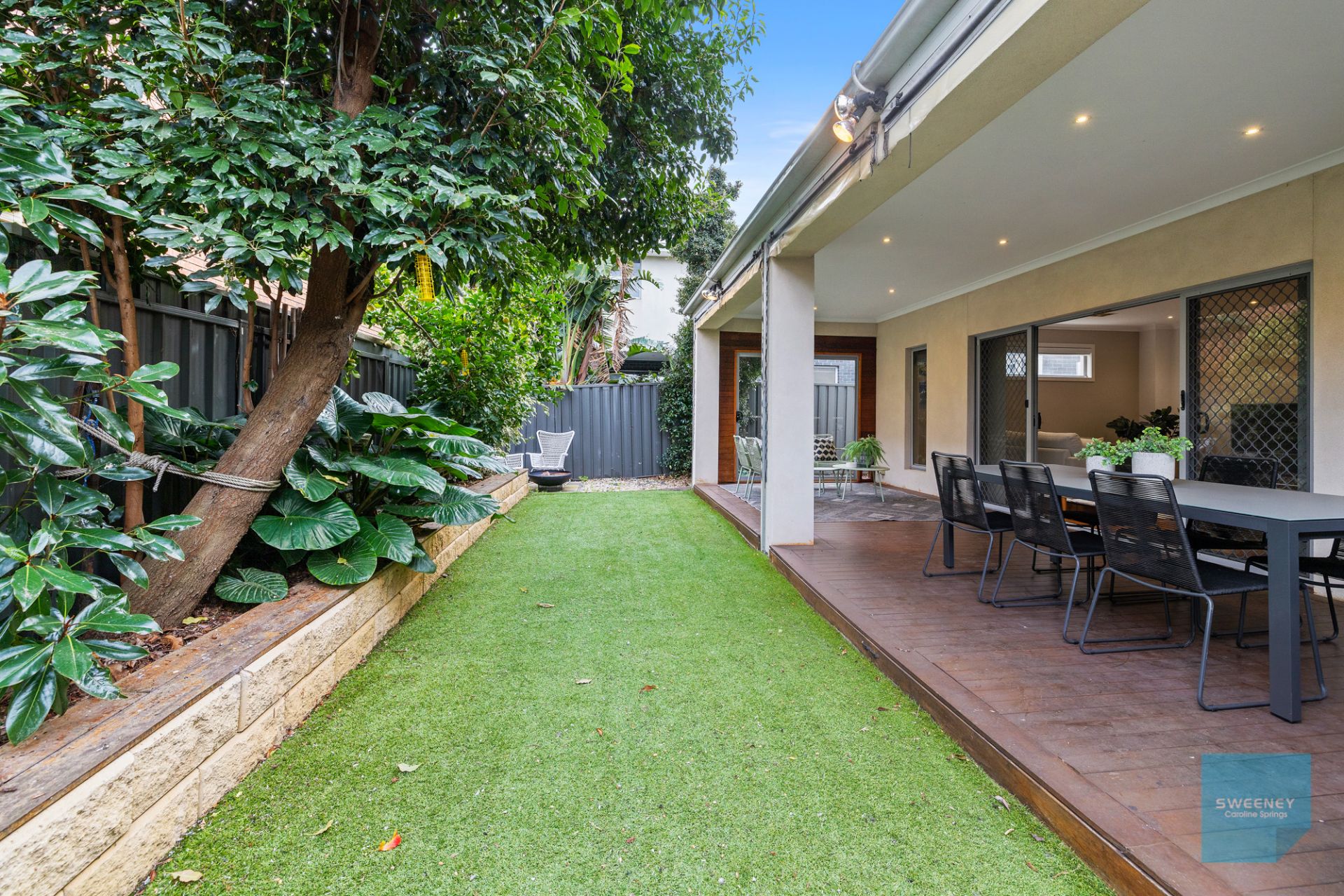 20 Brunton Avenue, CAROLINE SPRINGS Sweeney Estate Agents