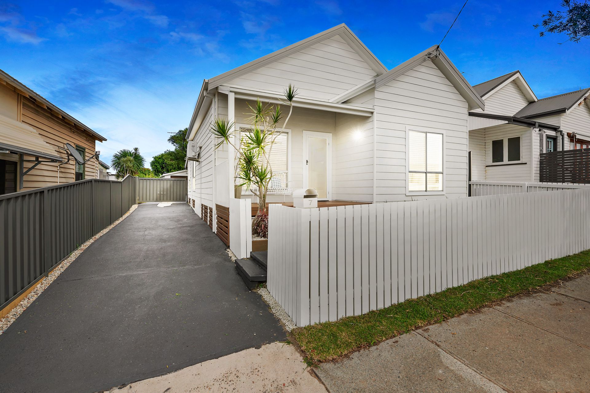 Real Estate For Sale 7 Orlando Road Lambton , NSW