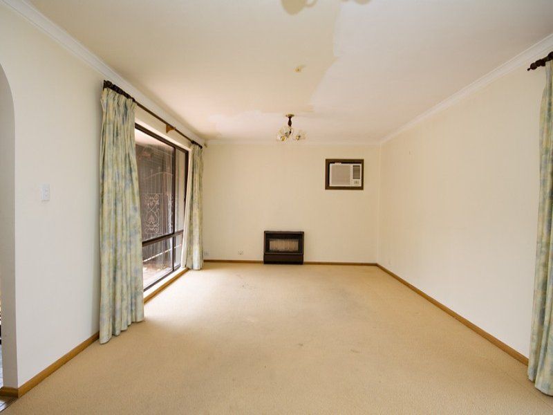 Real Estate For Sale 27 ROBERTSON CRESCENT Redwood Park , SA