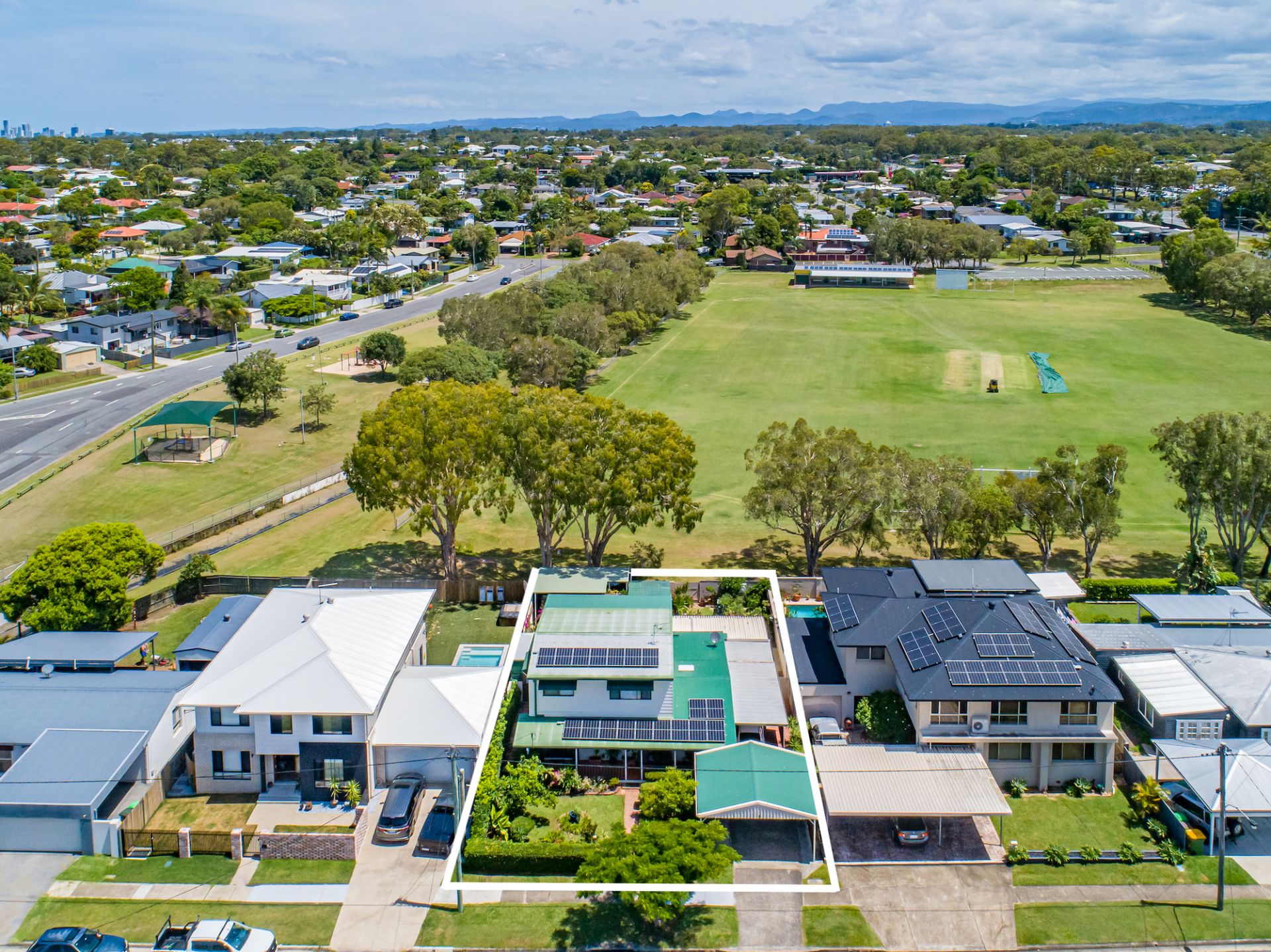 8 Chuter Avenue, Southport Willcox Estate Agents