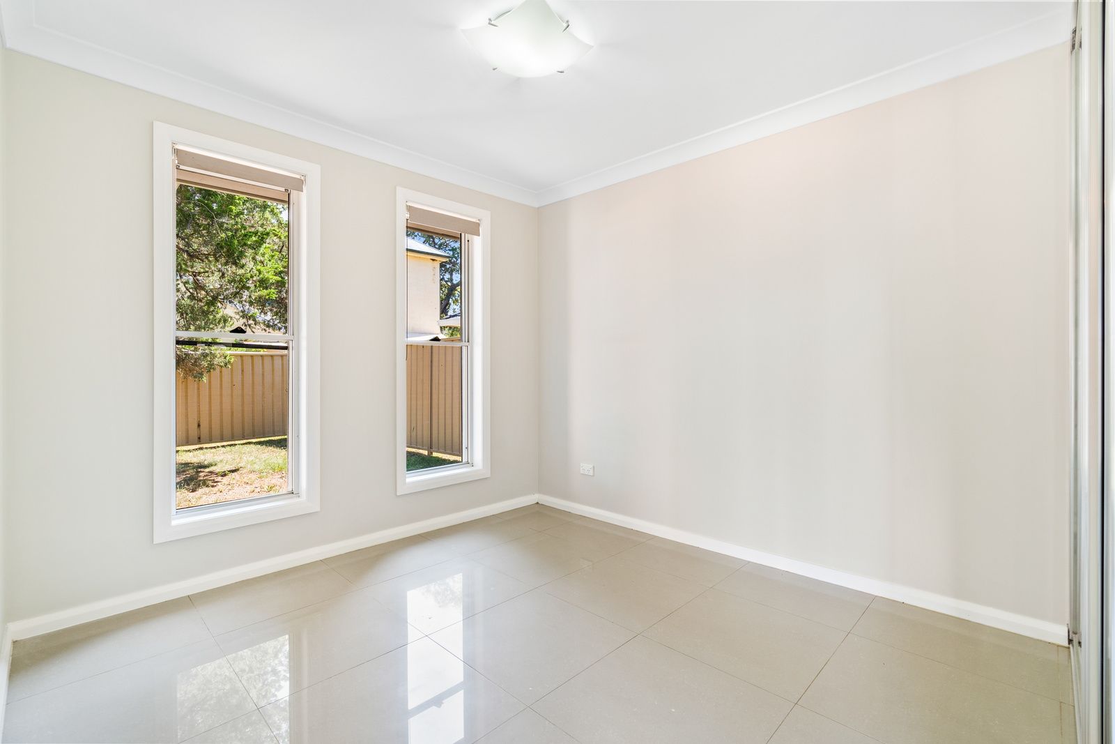 Real Estate For Lease 21a Lithgow Street Campbelltown , NSW