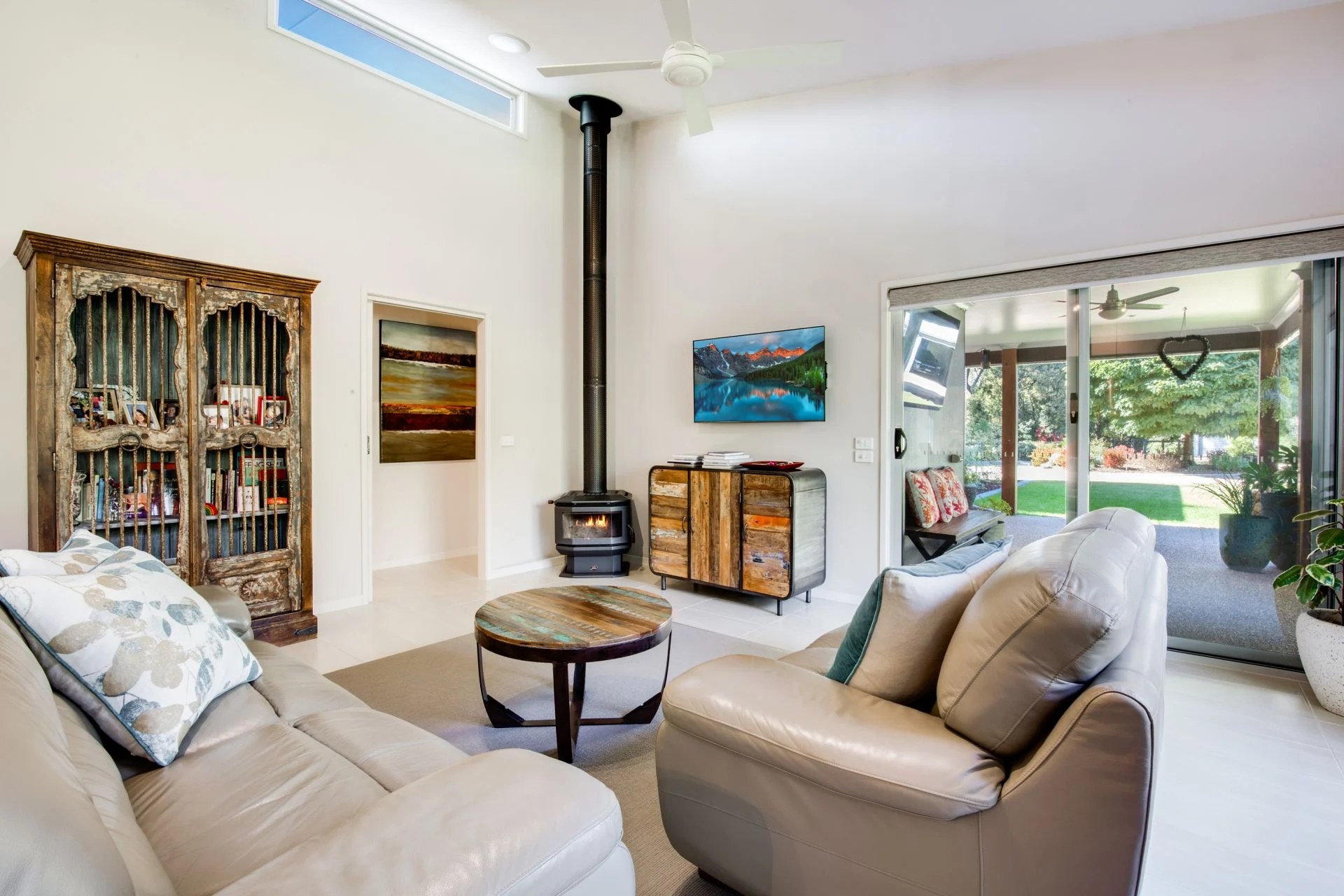 15 Frasers Lane, Bright Dickens Real Estate