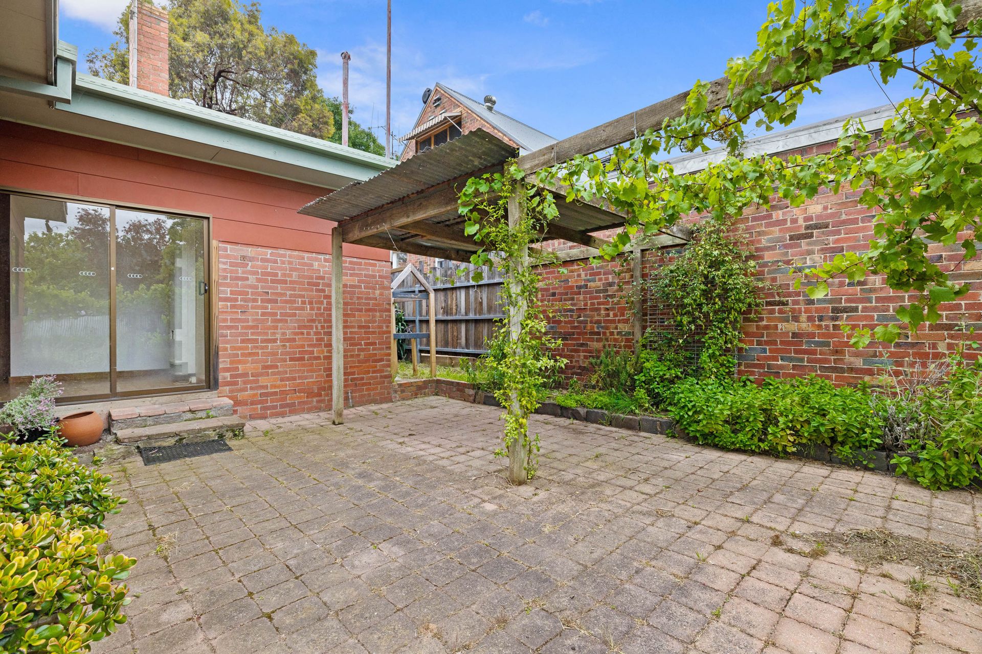 34 Ellis Street, Flora Hill Bendigo Ballarat Real Estate Pty Ltd