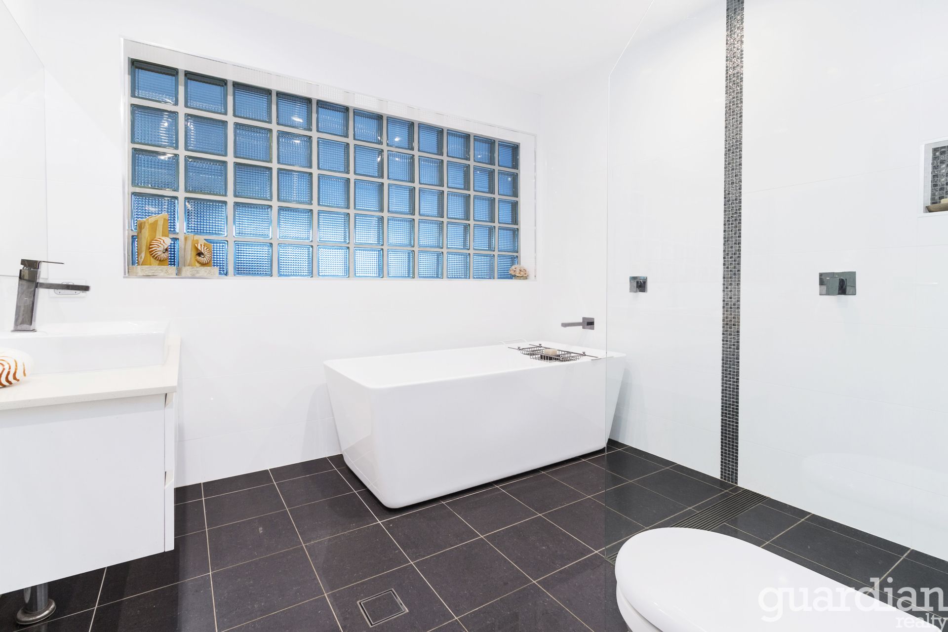 16 Taylors Road, Dural Guardian Realty