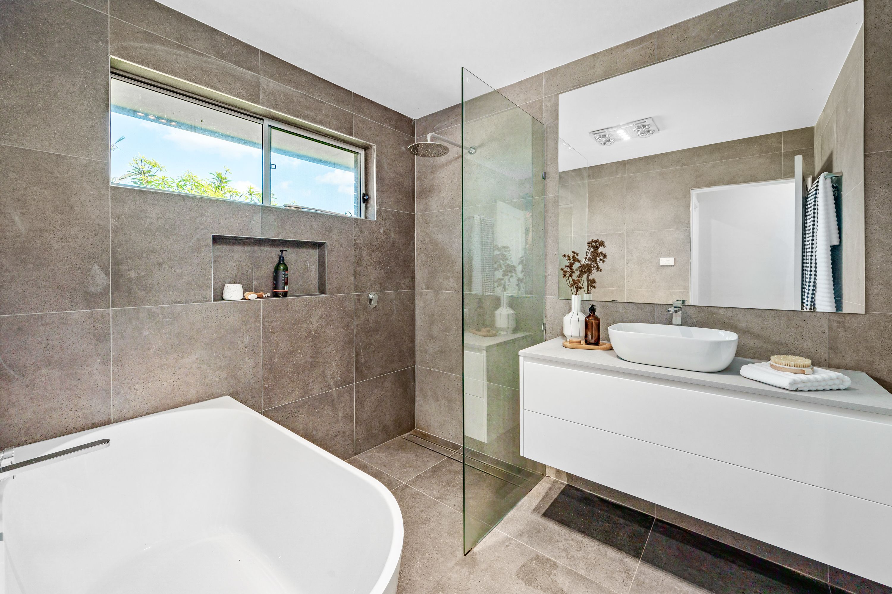 Real Estate For Sale 10 Liguori Court Mayfield , NSW