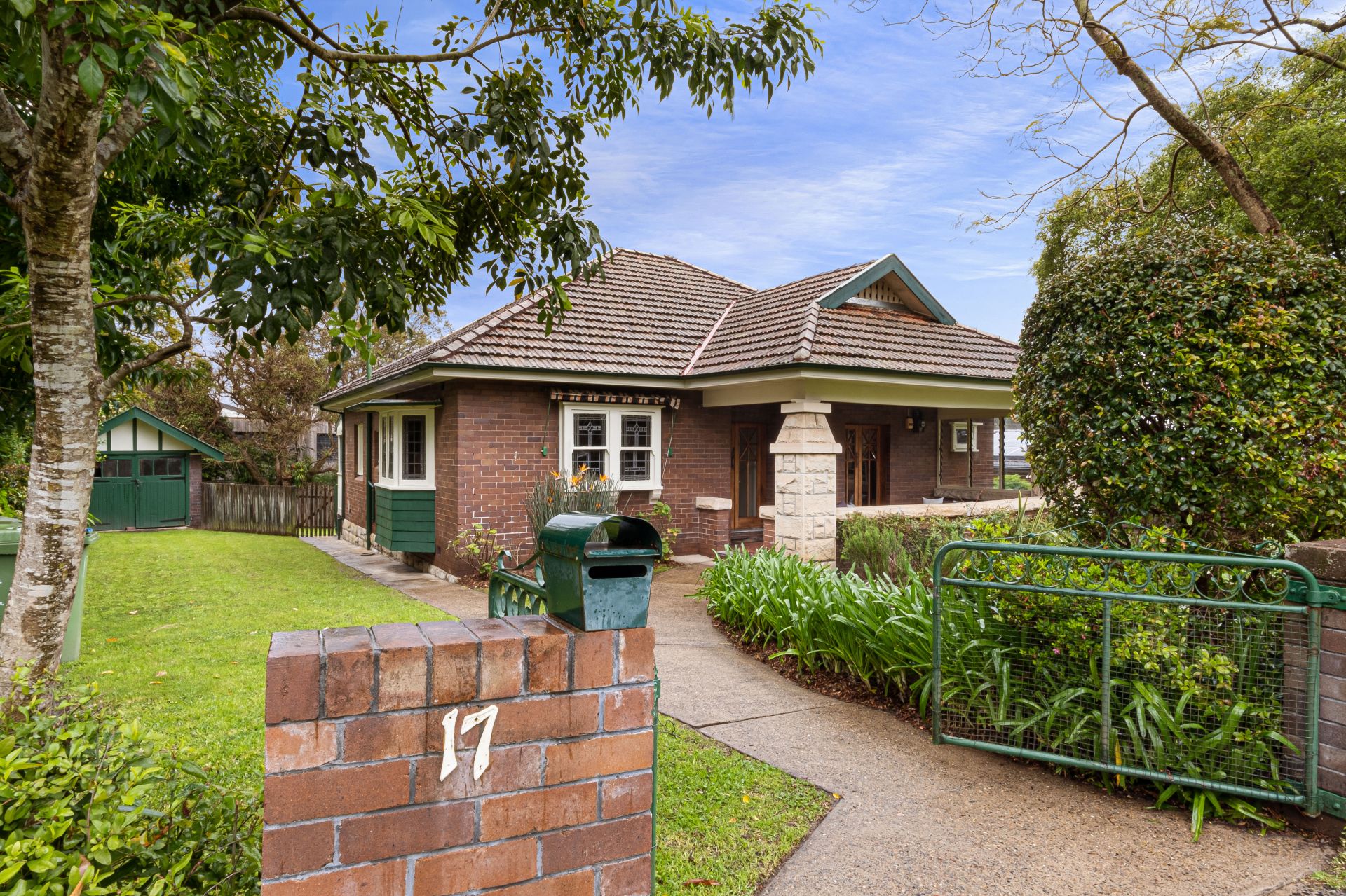 17 Cranbrook Avenue, ROSEVILLE McConnell Bourn Pty Ltd